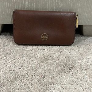 Tory Burch full size wallet